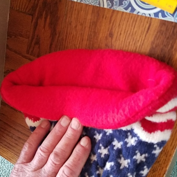 Wavy Stars and Stripes Hat - Picture 5 of 7